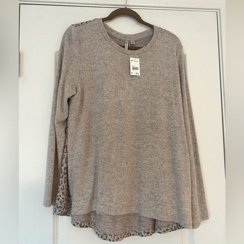 Versona Sweater
